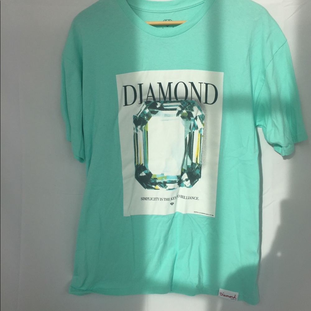 Men’s diamond supply co t shirt